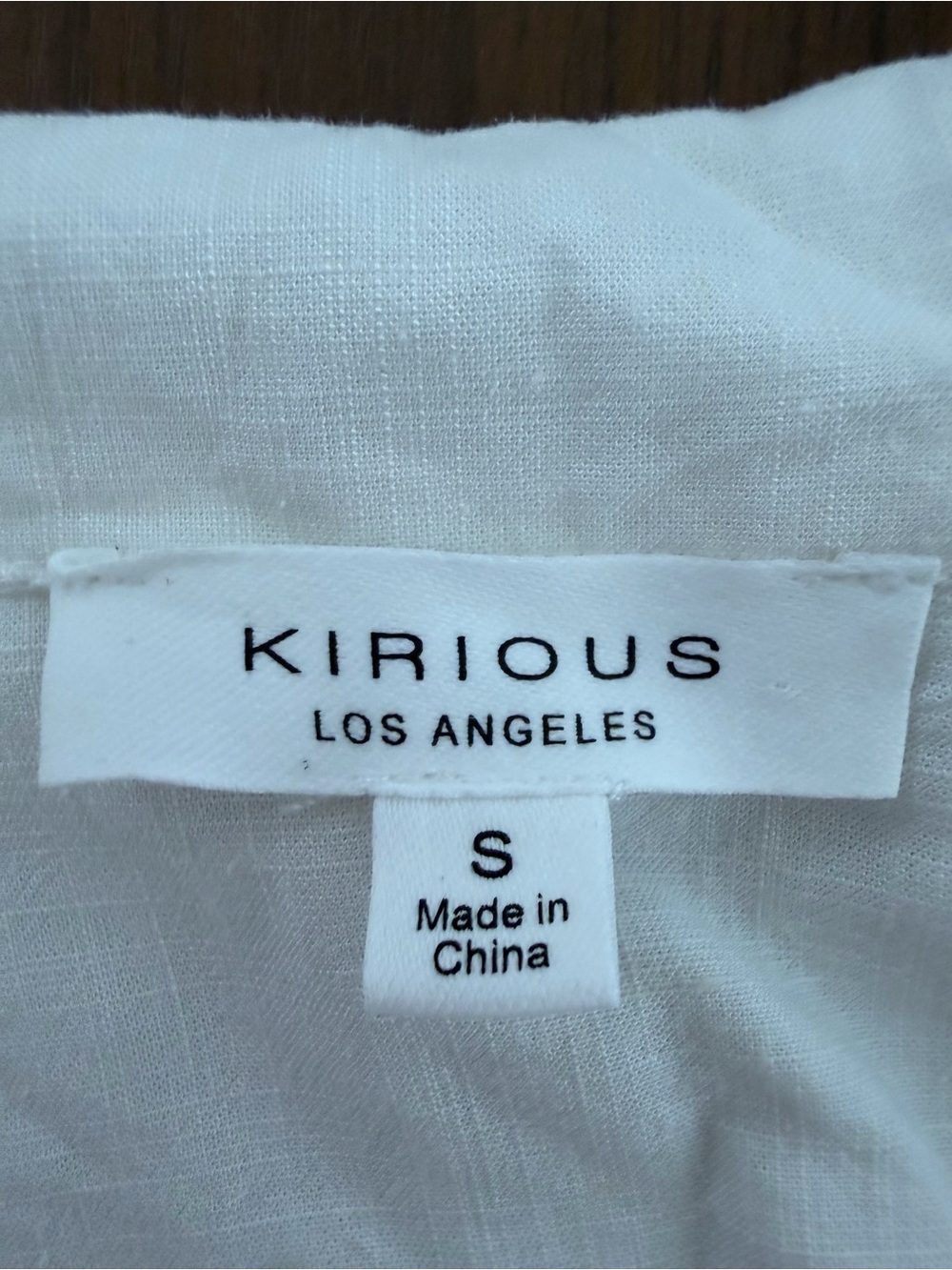 Cropped White Button-Front Collared Top - Picture 3 of 3
